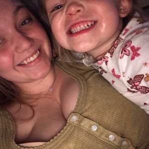 Meet your Posher, Caitlin